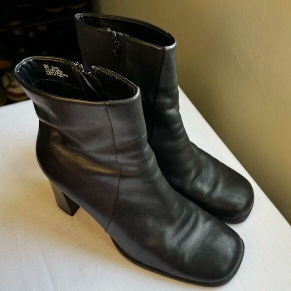 Hillard & Hanson 90s Leather Chunky Block Heel Square Toe Boots Size 8